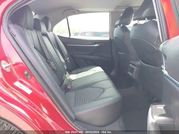 Toyota Camry 2019
