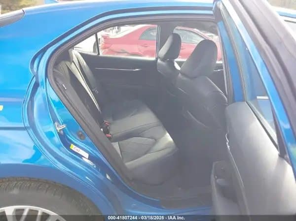 Toyota Camry 2019
