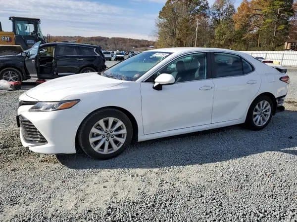 Toyota Camry 2019