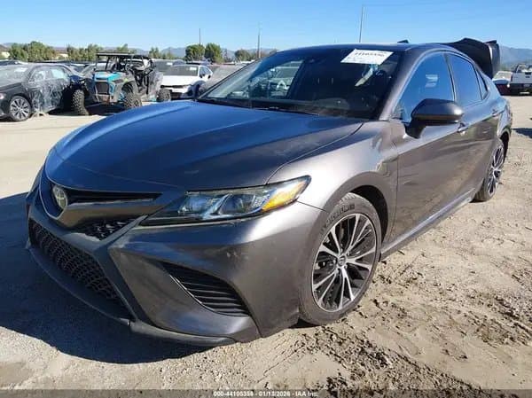Toyota Camry 2019