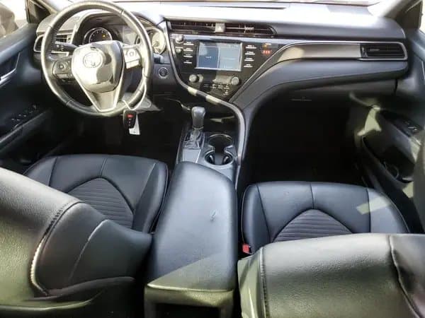 Toyota Camry 2019