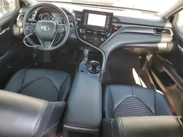 Toyota Camry 2019