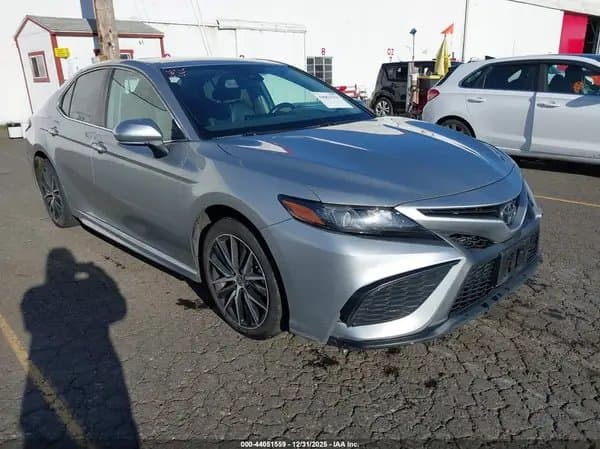 Toyota Camry 2021
