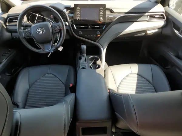 Toyota Camry 2021