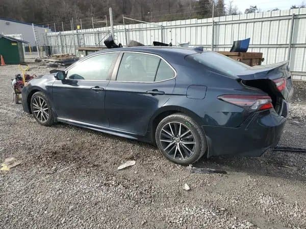 Toyota Camry 2021