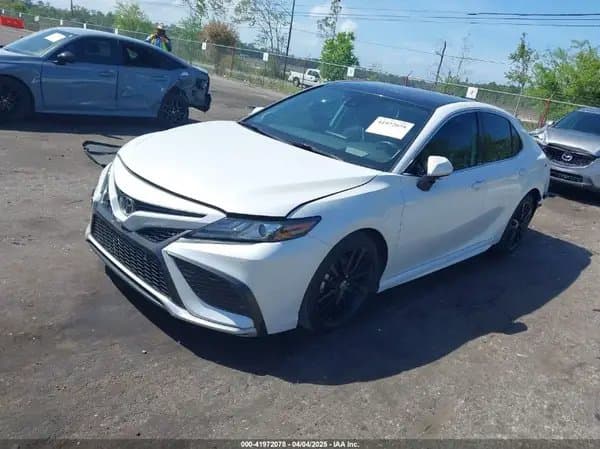 Toyota Camry 2021