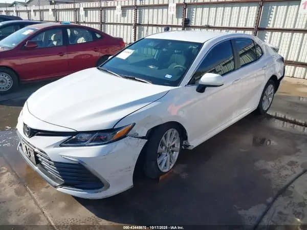Toyota Camry 2021