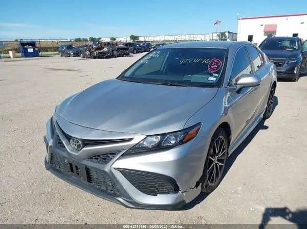 Toyota Camry 2021