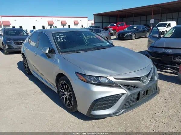 Toyota Camry 2021