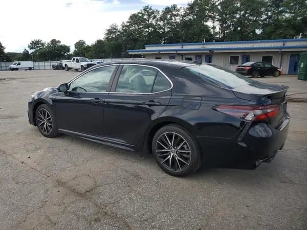 Toyota Camry 2021