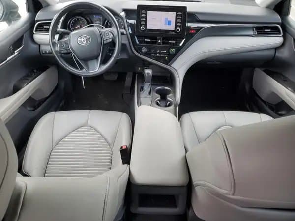 Toyota Camry 2021