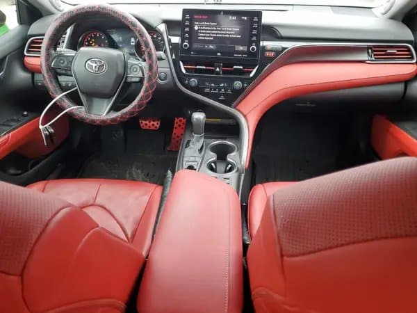 Toyota Camry 2021
