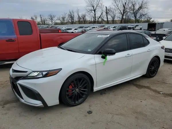 Toyota Camry 2021