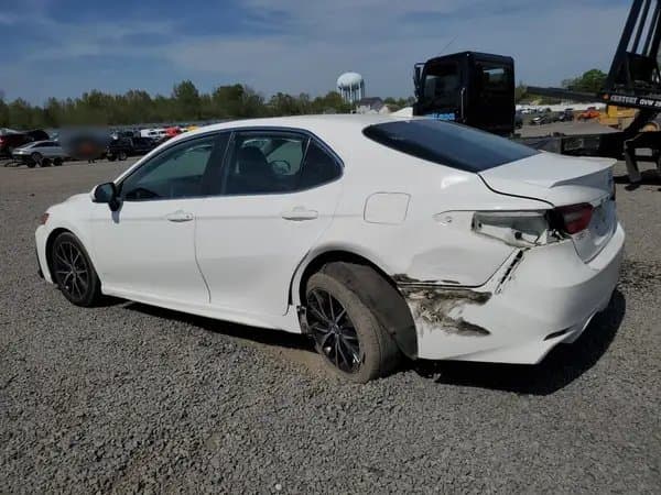 Toyota Camry 2021