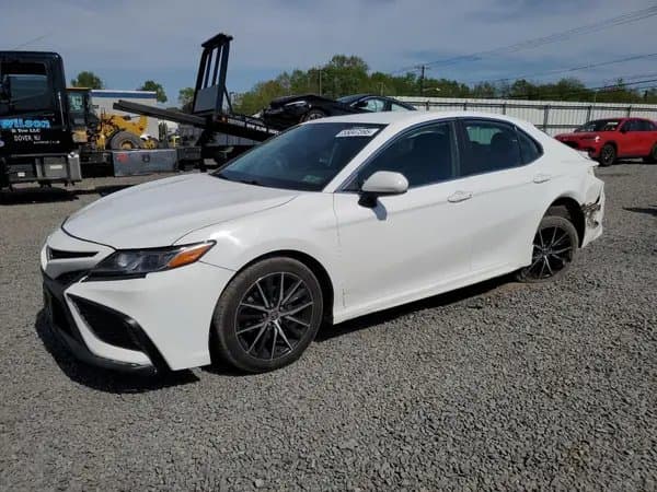 Toyota Camry 2021