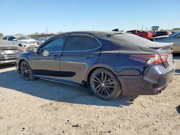 Toyota Camry 2021