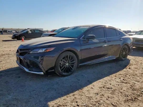 Toyota Camry 2021