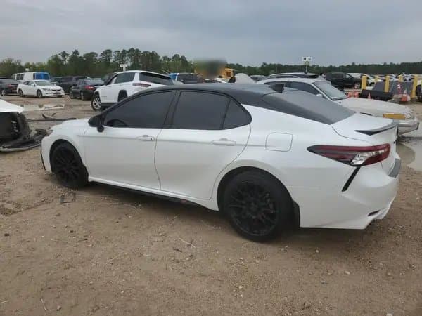 Toyota Camry 2021