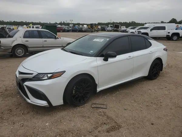 Toyota Camry 2021