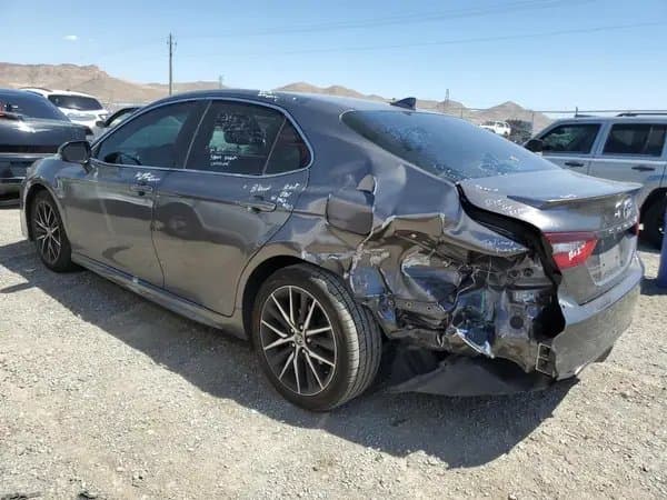 Toyota Camry 2021