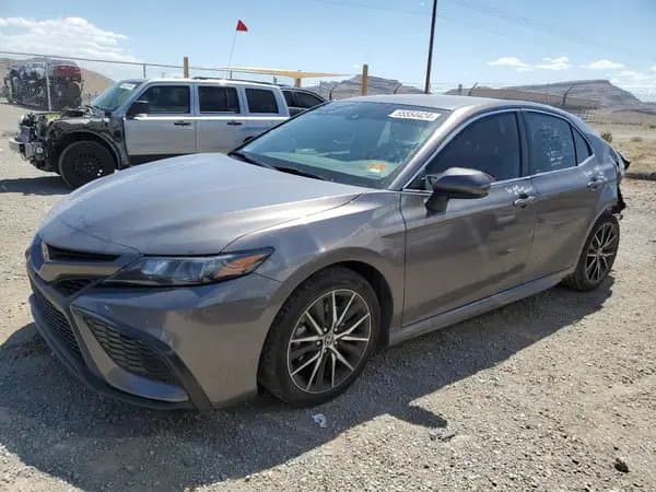 Toyota Camry 2021