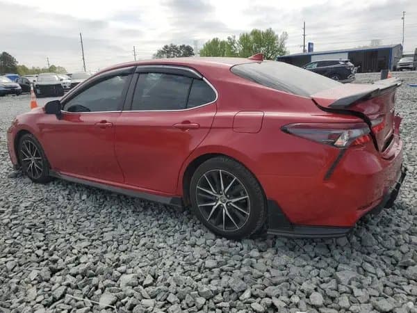 Toyota Camry 2021