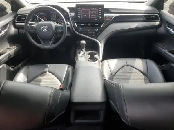 Toyota Camry 2021