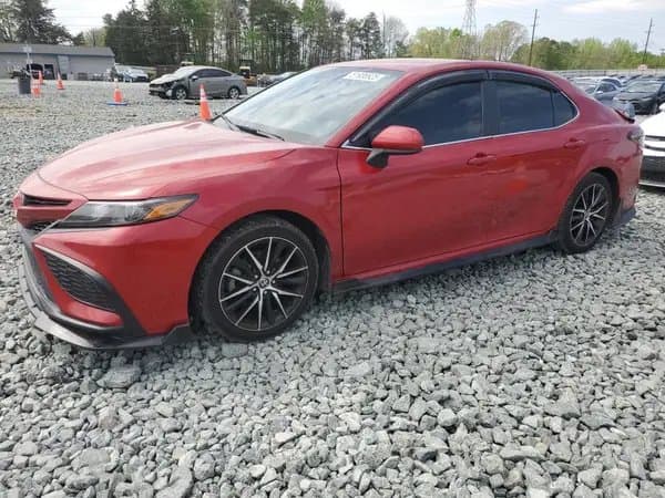 Toyota Camry 2021
