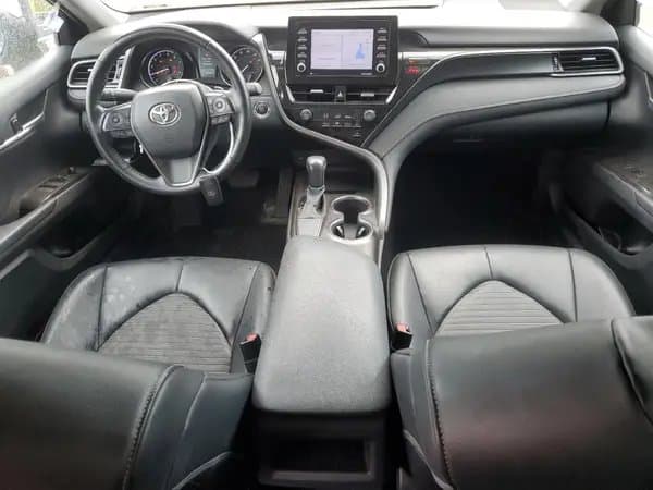 Toyota Camry 2021