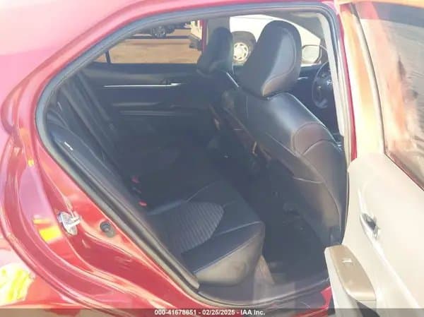 Toyota Camry 2021