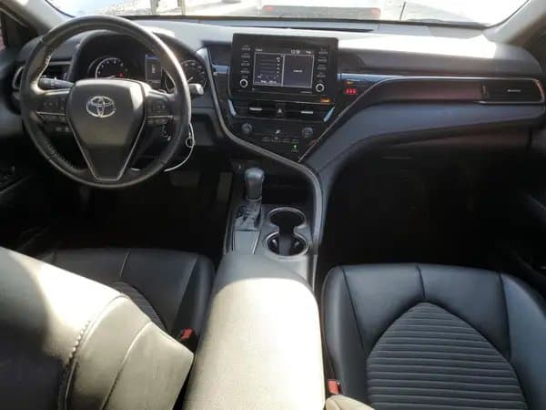 Toyota Camry 2021