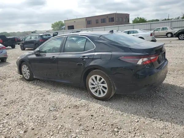 Toyota Camry 2021