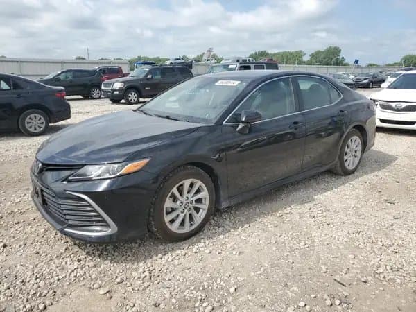 Toyota Camry 2021