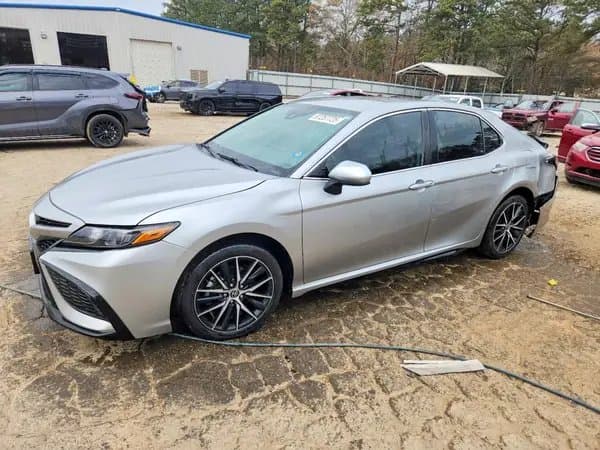 Toyota Camry 2021