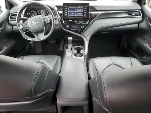 Toyota Camry 2021