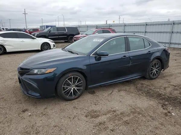 Toyota Camry 2021
