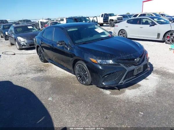 Toyota Camry 2022