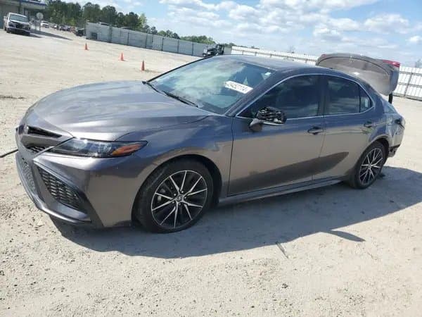 Toyota Camry 2022