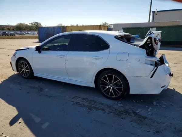 Toyota Camry 2022