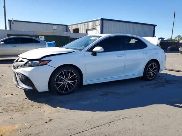 Toyota Camry 2022