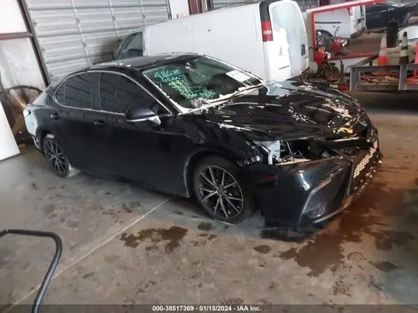 Toyota Camry 2022