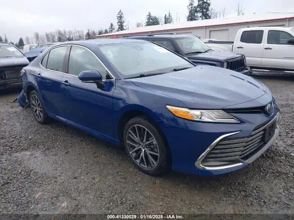 Toyota Camry 2023
