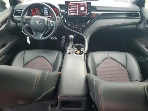 Toyota Camry 2024