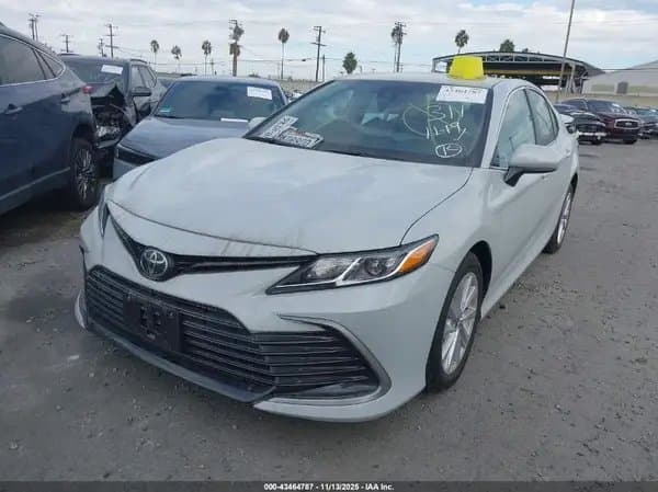 Toyota Camry 2024