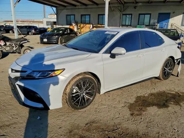 Toyota Camry 2024