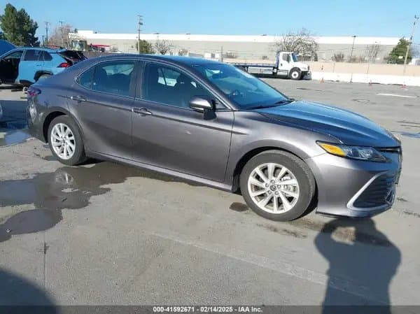 Toyota Camry 2024