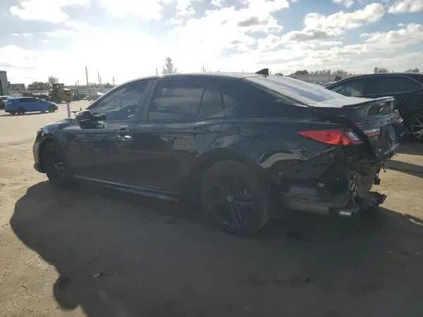 Toyota Camry 2025