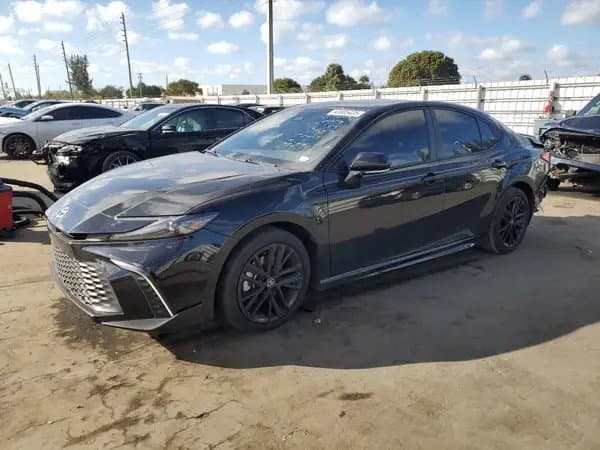 Toyota Camry 2025