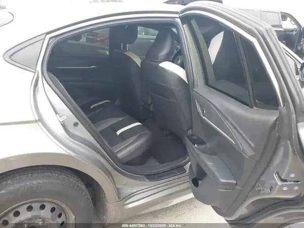 Toyota Camry 2025