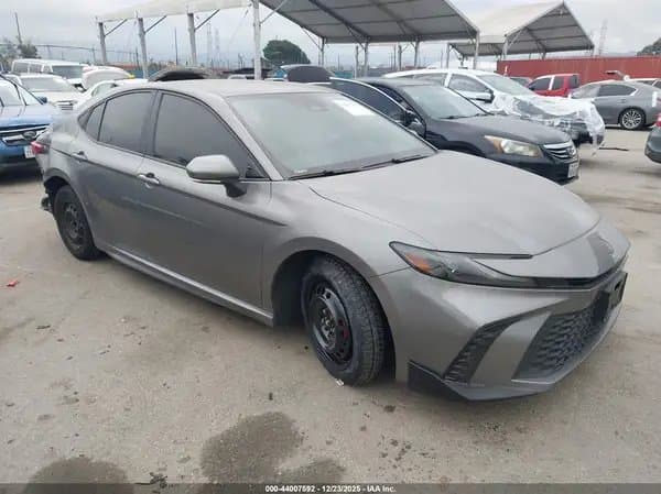 Toyota Camry 2025